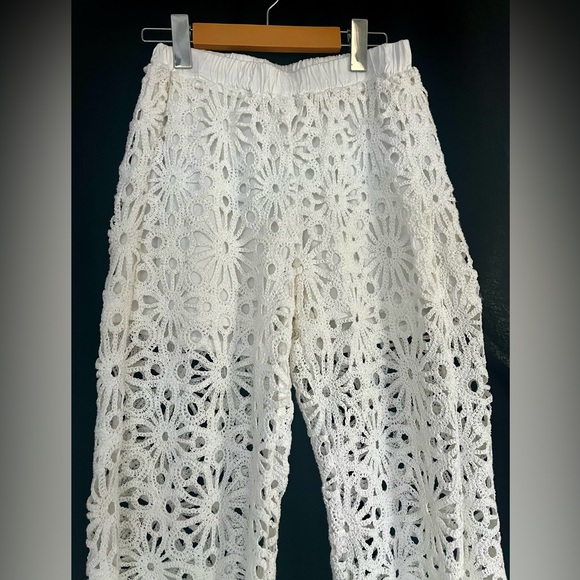 Cropped lace pants in white, NWOT - Picture 2 of 4